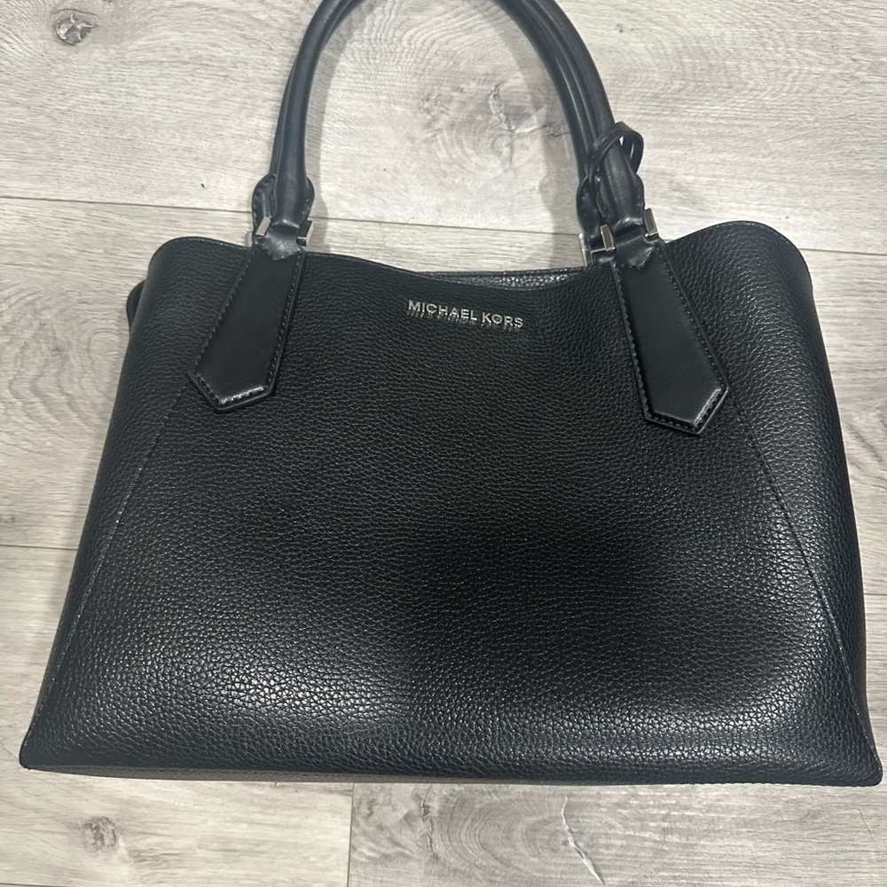 Michael Kors Sheila Black Pebbled Leather Satchel
